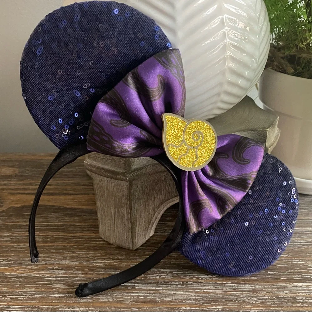 Disney 100‎ Villains Ursula Sequined Mickey Mouse Ears Headband Black Purple